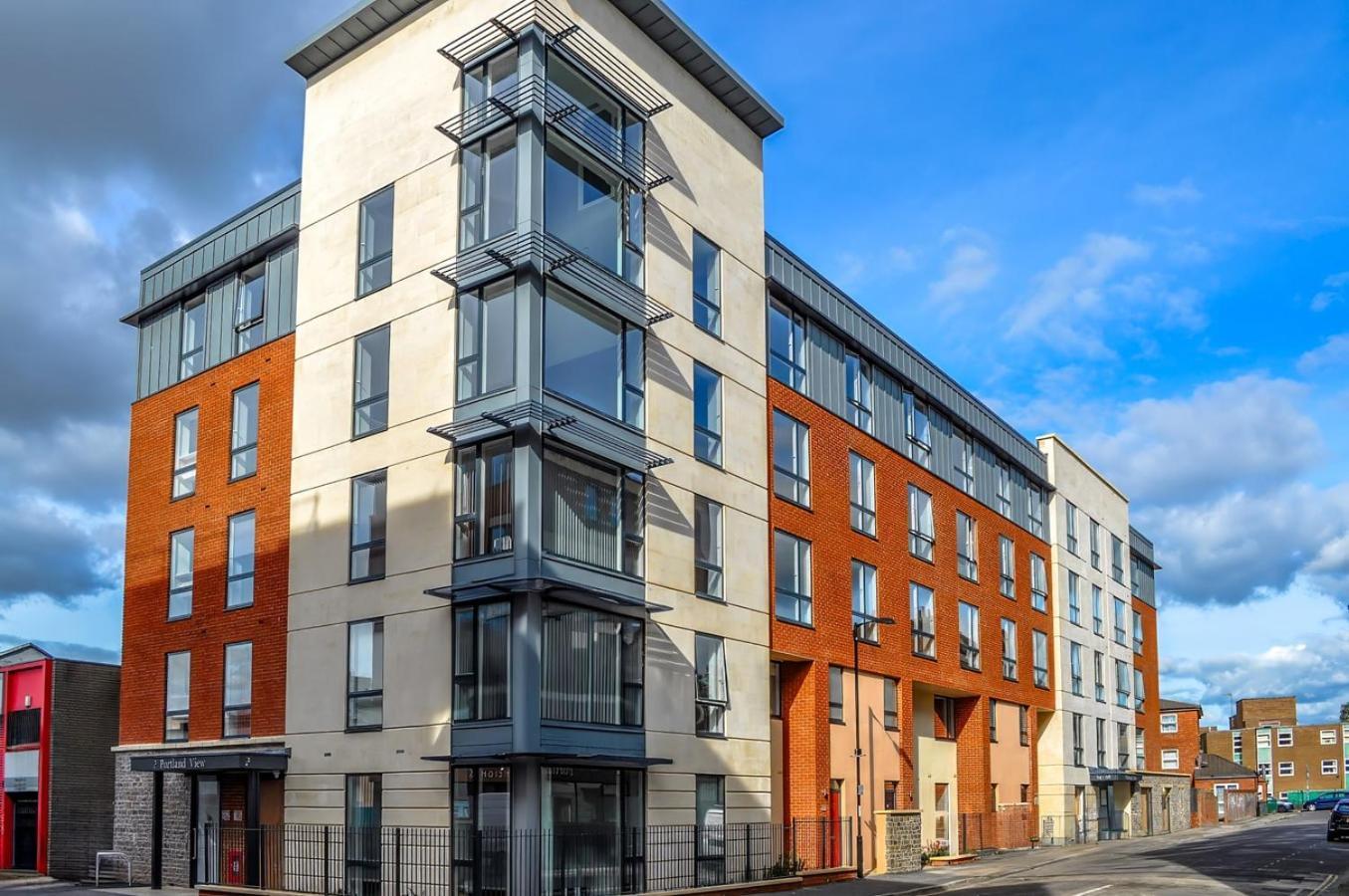 Iconic Garden Apt, Steps From City Centre & Cafes Bristol Exterior photo