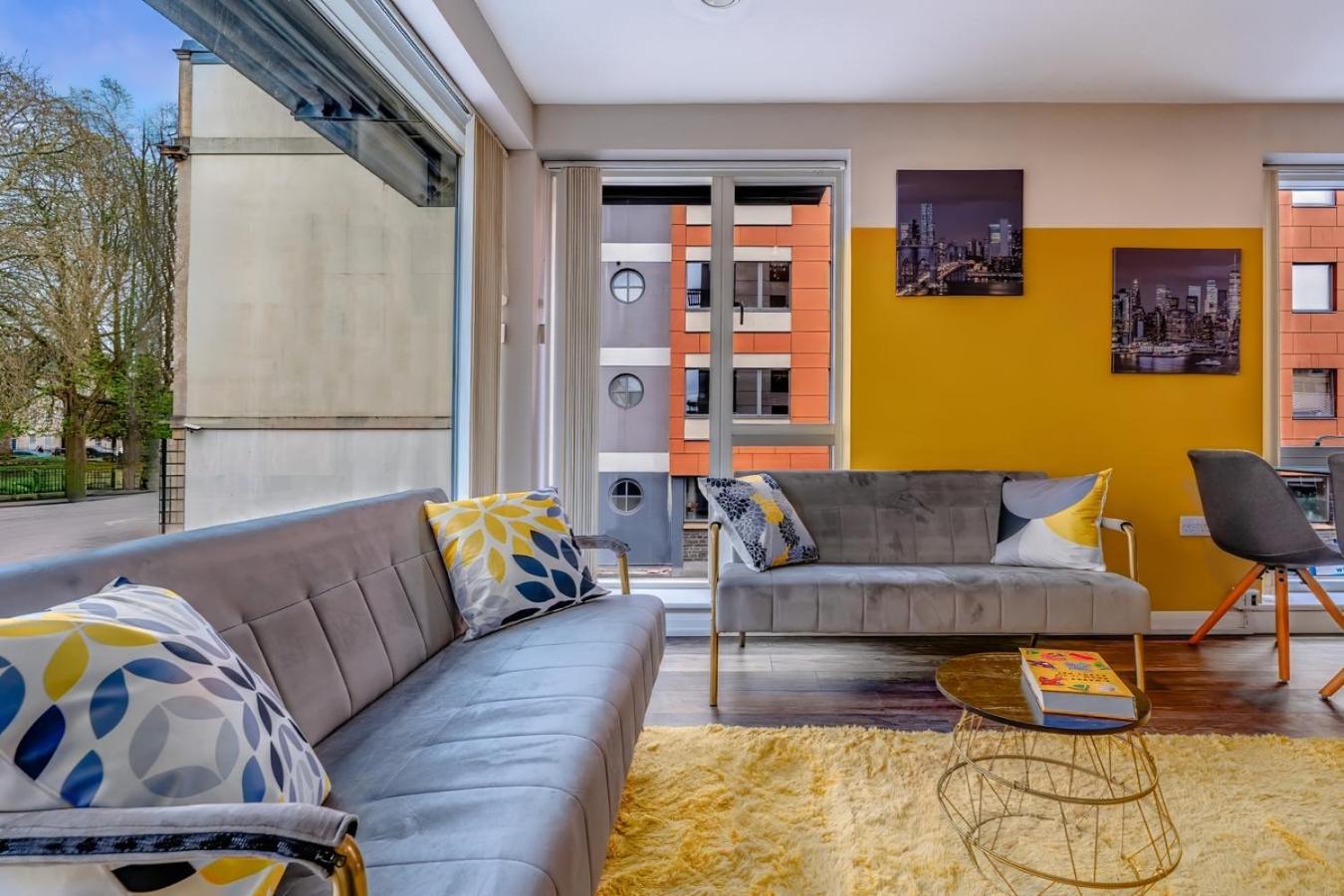 Iconic Garden Apt, Steps From City Centre & Cafes Bristol Exterior photo